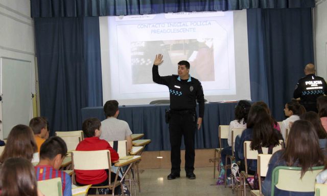 La Policía Local imparte las Jornadas 'Seguridad Ciudadana y Menores' en centros educativos