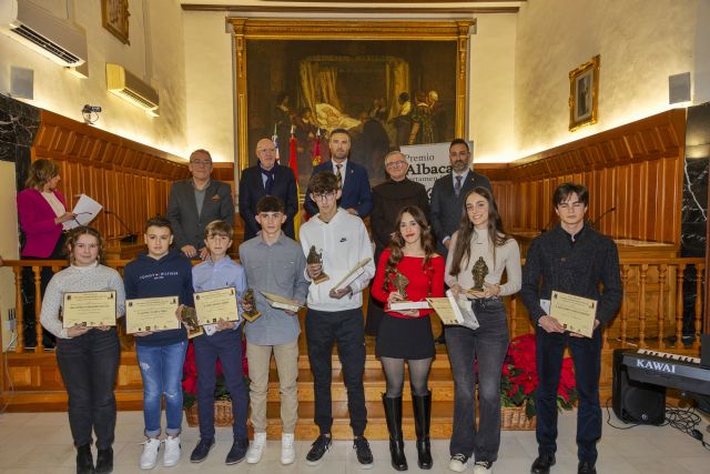 El Ayuntamiento de Caravaca entrega los premios de la 43 edición del Certamen Literario Albacara
