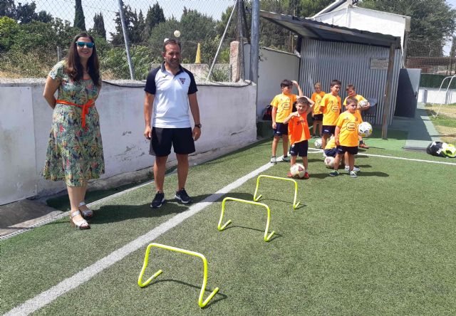 Más de 600 niños y niñas han participado en la seis ediciones del campus intensivo de fútbol Paco 'Cuco'