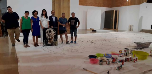 Santiago Ydáñez pinta en Caravaca el lienzo más grande de España para la exposición ´Místicos´