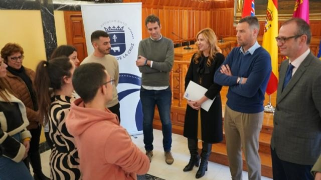 La Comunidad facilita la primera experiencia laboral a ocho jóvenes de Caravaca de la Cruz