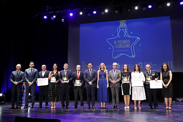 La Oficina del Consumidor del Ayuntamiento de Caravaca recibe el Premio de Consumo de la Región de Murcia